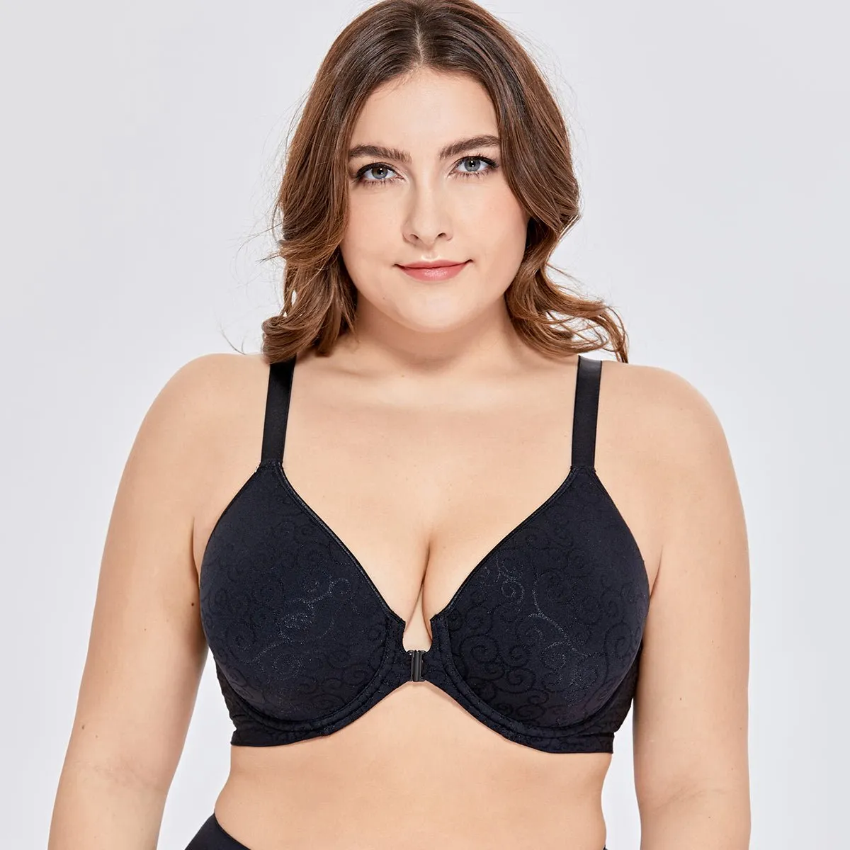 Holding up Underwire Black Full Coverage Bra