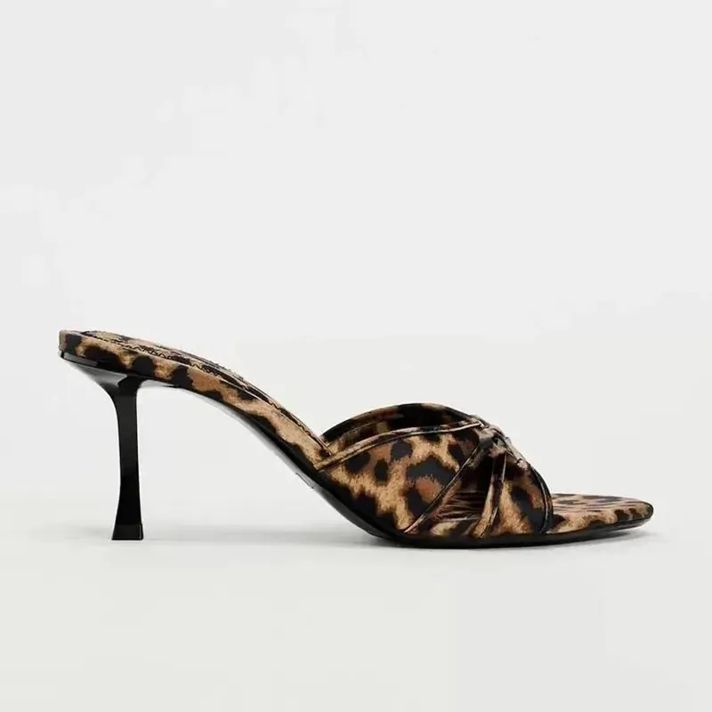 Trendy One-strap  Leopard Print High-heeled Sandals