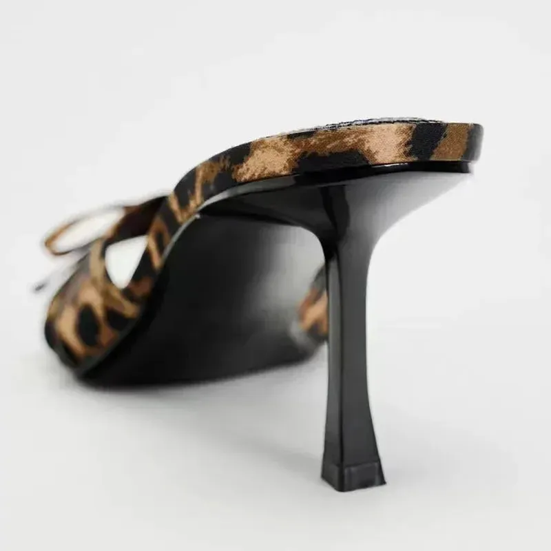 Trendy One-strap  Leopard Print High-heeled Sandals